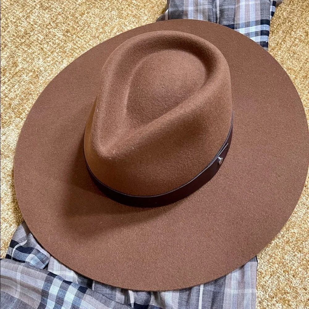 Hat - Picture 2 of 5